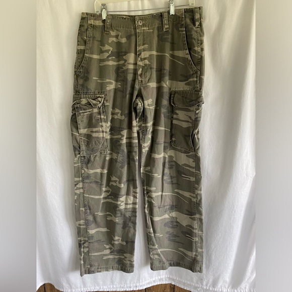 Men’s Military Camo Hunting pants 34” x 32” Quality Apparel Outfitters - Picture 1 of 9